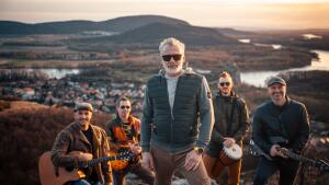 Hymnická pieseň o horách a priateľstve: Červený Bicykel prichádza s novinkou Pútnik