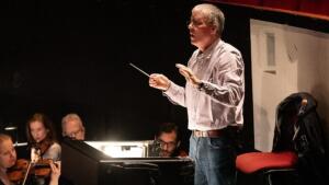 Dirigent Martin Yates: Massenetova hudba v balete Manon je odrazom doby minulej i dnešnej