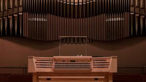 Nedeľný organový recitál v bratislavskej Redute