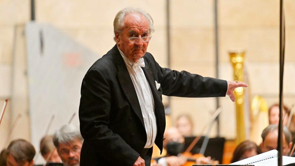 SOSR pod taktovkou Lenárda: hlboká výpoveď Brahmsa a esteticky vkusný, precítený Čižmarovič