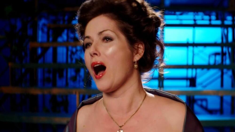 Vo vojne policajtov má priestor aj operné umenie: očarujúca diva Jolana Fogašová