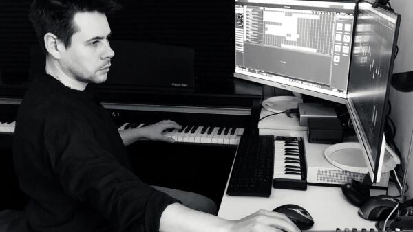 Juraj Růžička predstavuje svoj nový magický album AURORA