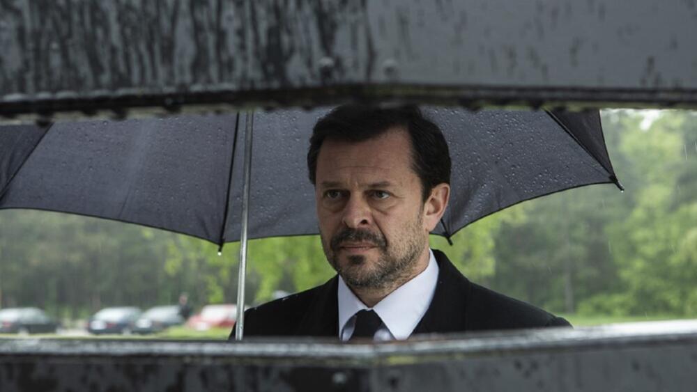 Tvorcovia akčného thrilleru Vojna policajtov predstavujú trailer a plagát