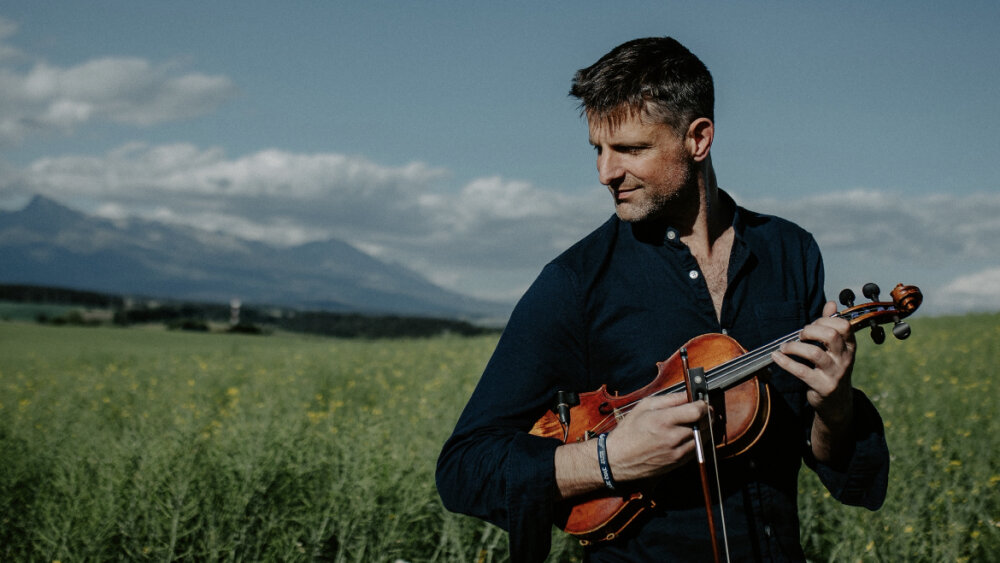 The musicians from all over the world will support Israel. The Slovaks will also participate