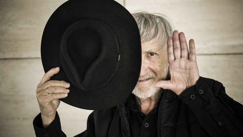 Mesiac fotografie ponúkne výstavu osobností zo sveta filmu na portrétoch Mira Nôtu