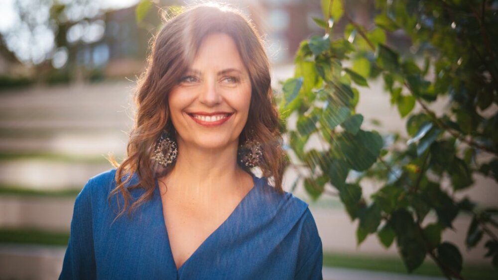 Šansoniérka Lucia Bujnová prináša v staronových skladbách prirodzenosť a uveriteľnosť