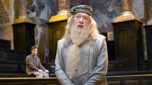 Vo veku 82 rokov zomrel herec Michael Gambon, známy aj vďaka úlohe Albusa Dumbledora