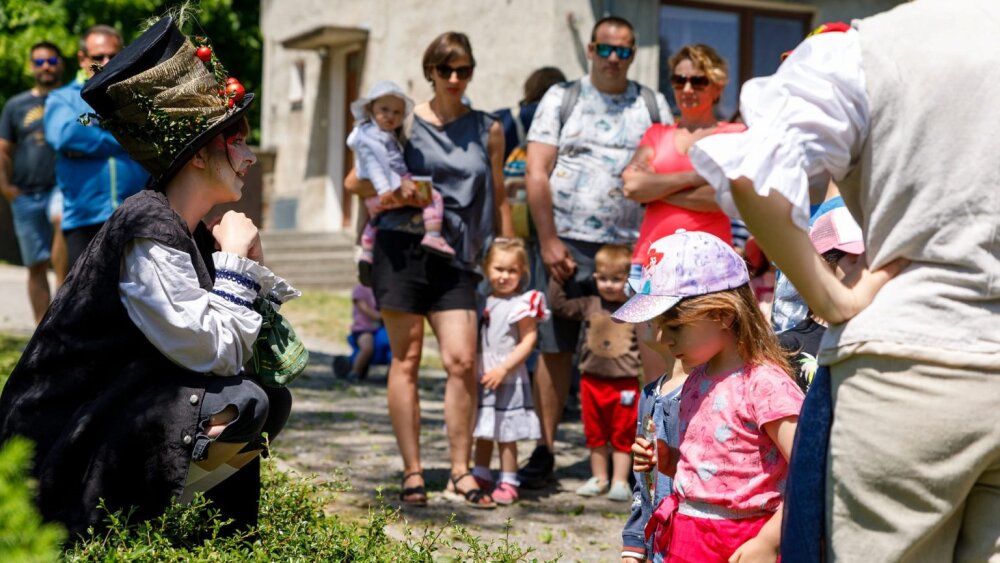 Dožinky na hrade Červený Kameň