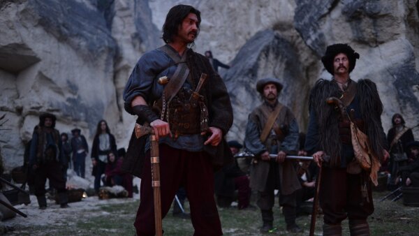 Film Dovbuš šikovne spája historickú drámu s atraktívnou akciou