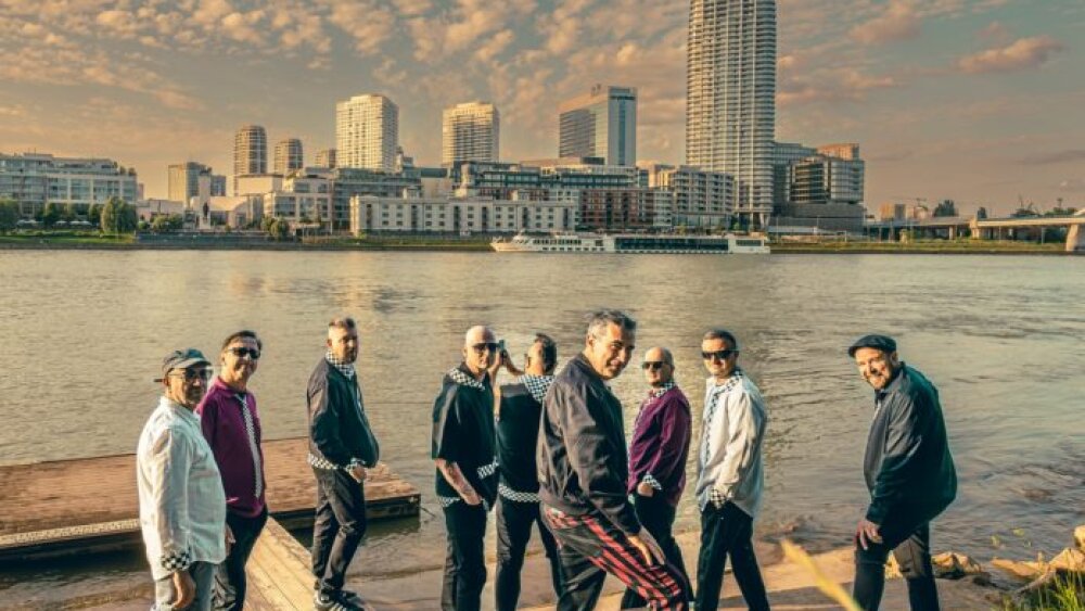 Skupina Polemic v novom klipe láka na palacinky a drink