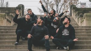 Kapela Heľenine Oči má novú pesničku: hymnu pilotného ročníka festivalu HELFEST