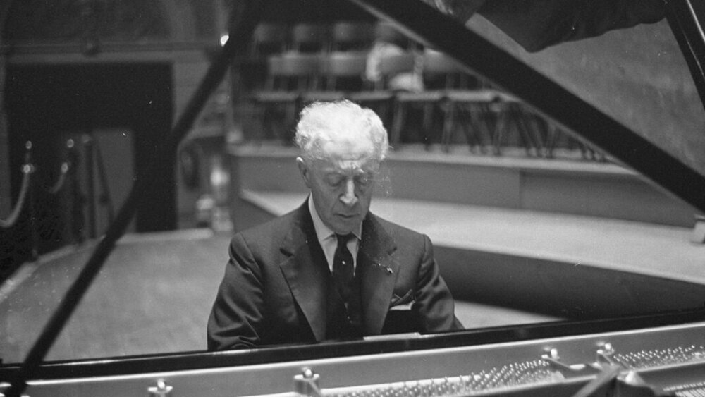 Slávny klavirista Arthur Rubinstein miloval život a doprial si všetko, čo mal rád