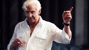 Bradley Cooper strávil stovky hodín dirigovaním