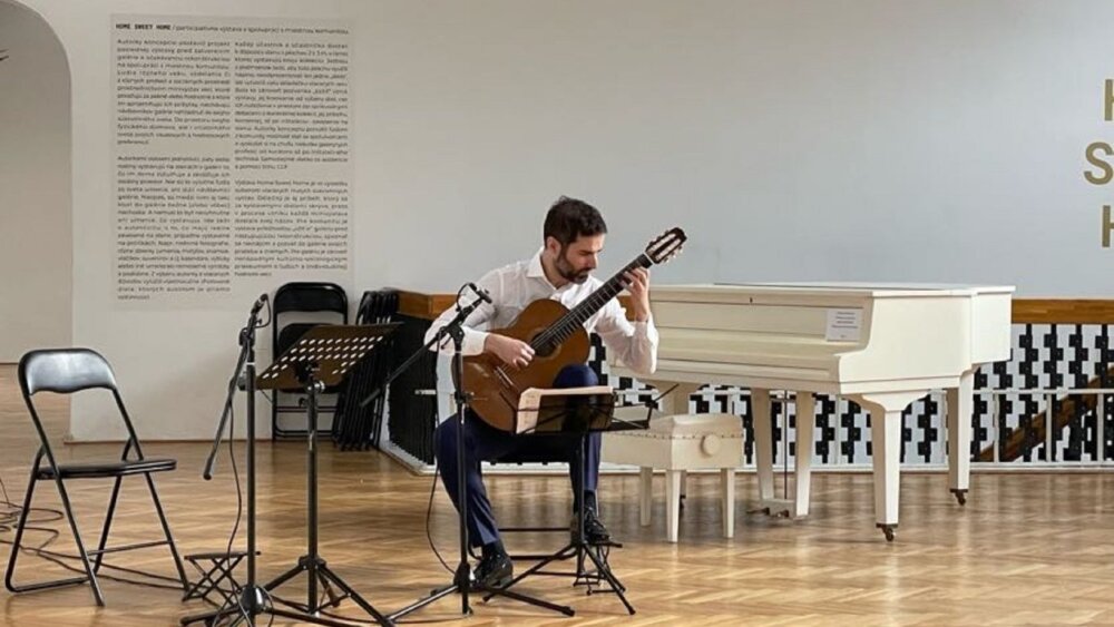 Hudba u Fullu v znamení gitár