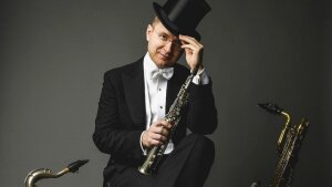 Ladislav Fančovič spája saxofón s klavírom a husľami