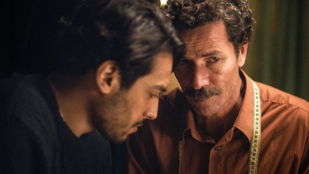 Film Modrý kaftan testuje silu manželstva a pripomína, čo je jeho pravou podstatou