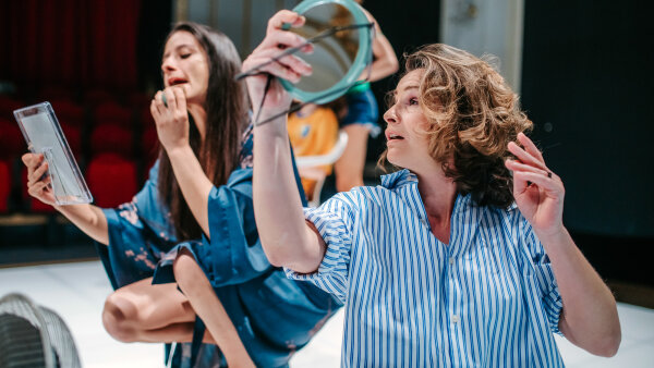 Beth Steel: KÝM NEPADNÚ HVIEZDY