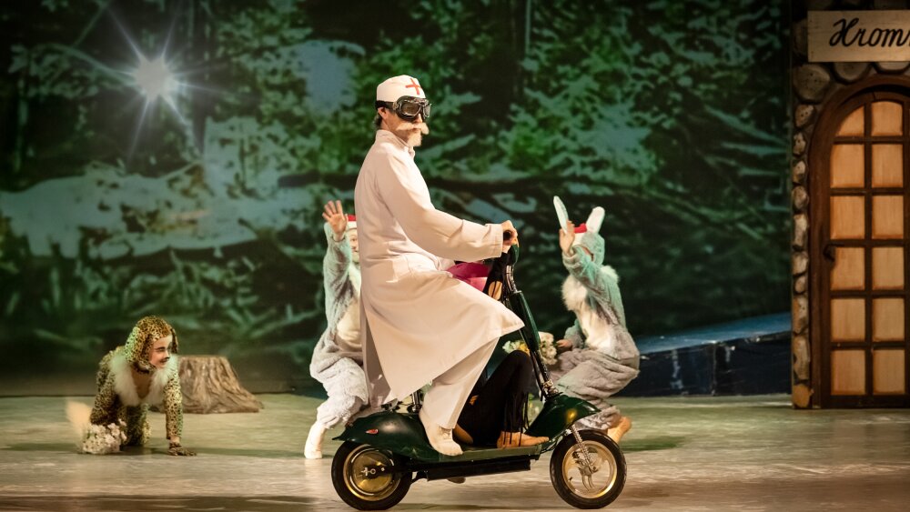 Ondrej Šoth, Adrián Harvan: DOKTOR JAJBOLÍ