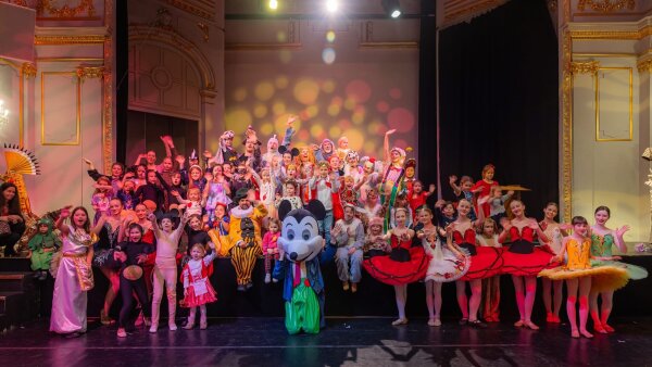 DETSKÝ DIVADELNÝ KARNEVAL