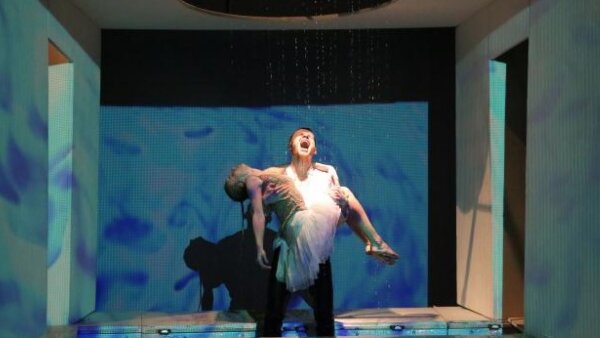 Nemé tváre / Výkriky do ticha