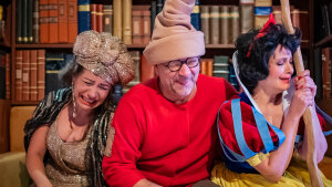 Váňa a Soňa a Máša a Spike