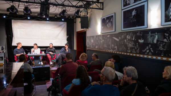 Predohra: Prelomiť vlny