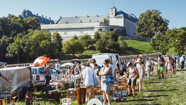 Múzeum Červený Kameň - Trh starožitností