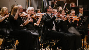 KONCERT PRE UZAVRETÚ SPOLOČNOSŤ