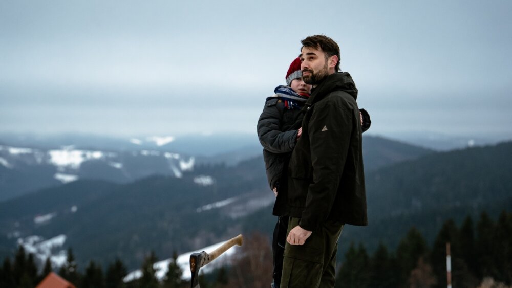 Drevorubač – Adam Vacula ako Pavel (foto Lukáš M arel pre Bio Illusion).jpg