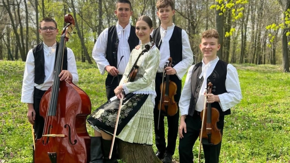 festival_detskych_folklornych_suborov_3.jpg