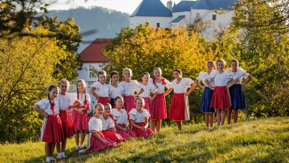festival_detskych_folklornych_suborov_4.jpg