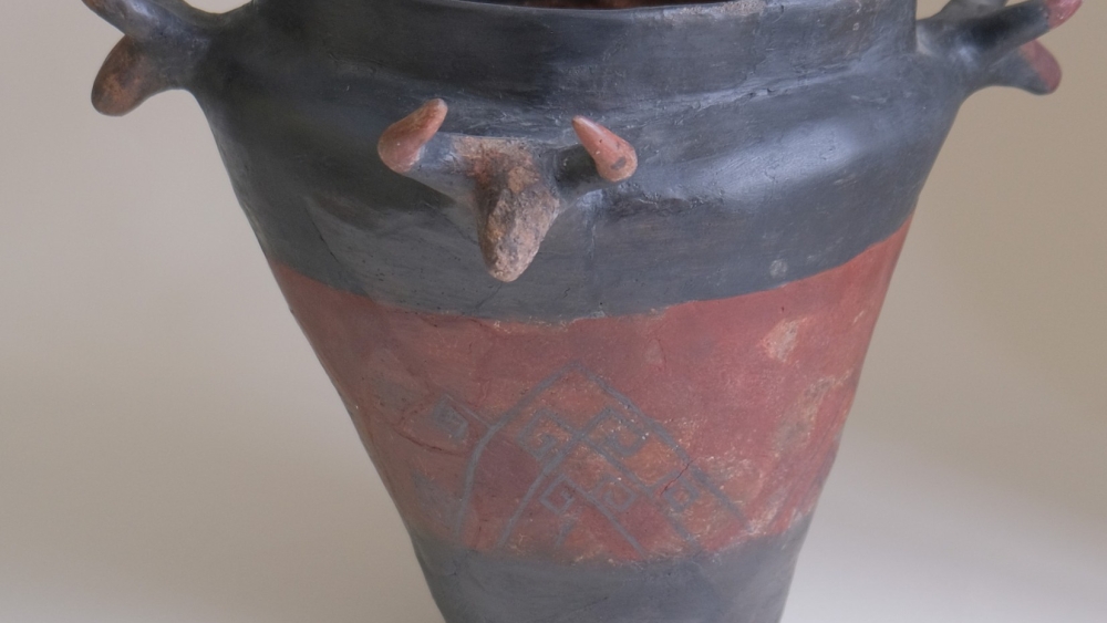 02_archeologicka_nadoba_web.jpg