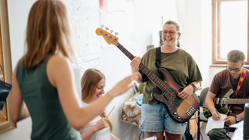 Songwriting Ansámbel pod vedením Ester Wiesnerovej.jpg