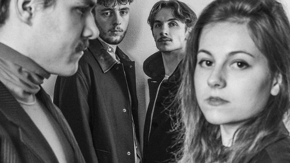 05_Milan, Eva, agenti.JPG