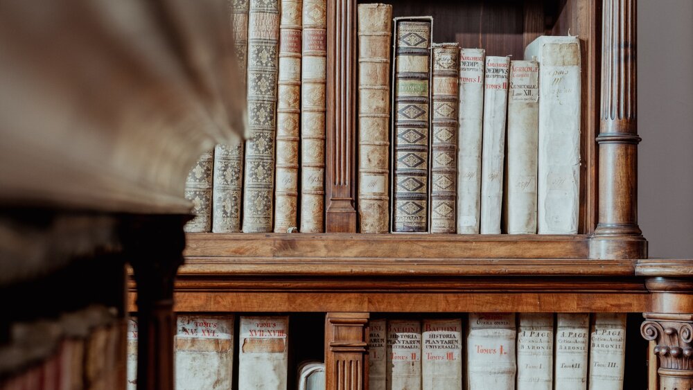 hrad_cerveny_kamen_kniznica (1).jpg