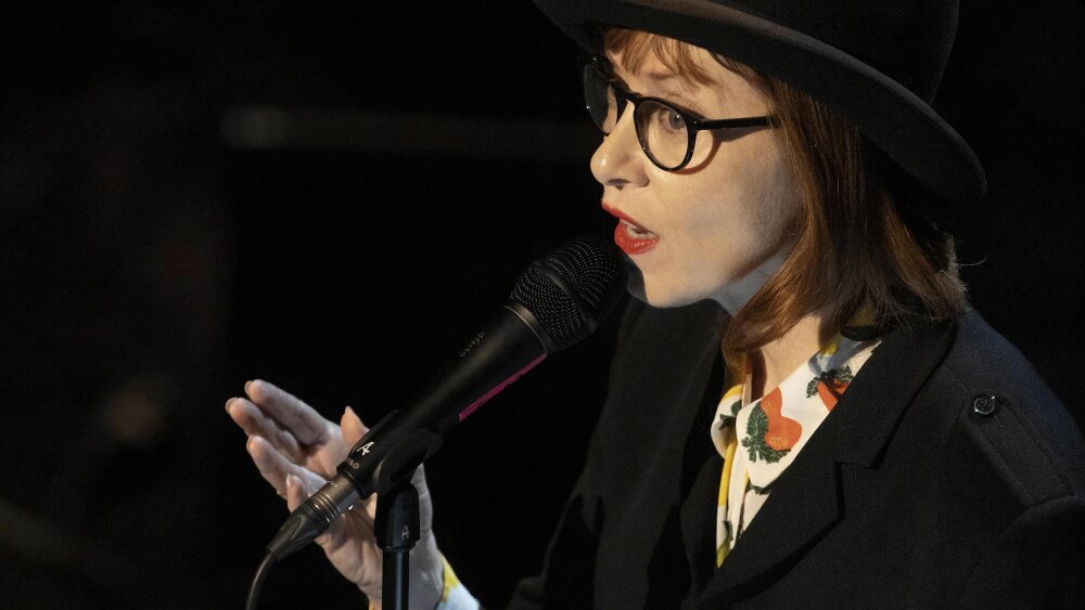 Einstein-Suzanne Vega-03 (by Jorge Carmona).jpg