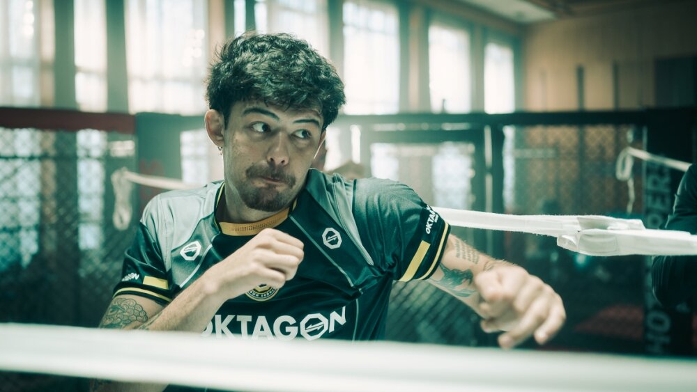 Bojovník_raper a spevák Calin vo svojej prvej hereck ej ulohe. Zdroj Bontonfilm.jpg