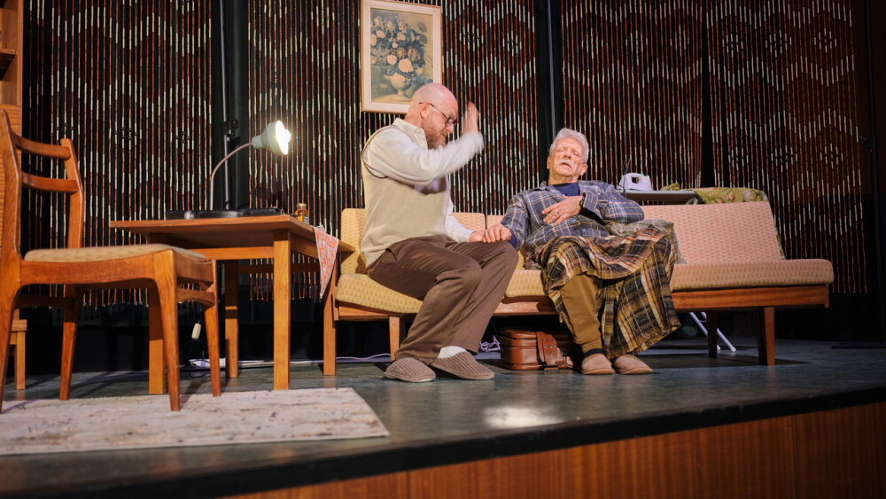 BRATISLAVSKÉ DIVADLO_Jana Oľhová_Richard Stanke_Ľuboš Kostelný_Foto Šymon Kliman_3.jpeg