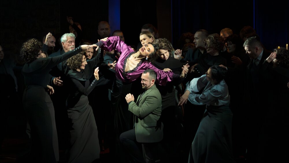 traviata%20web%20%285%29.jpg