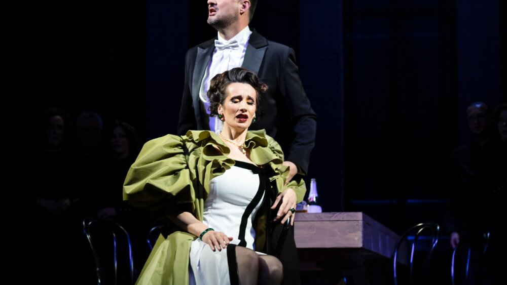 traviata%20web%20%286%29.jpg