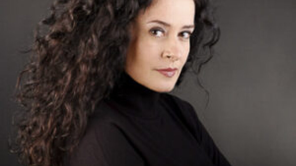 Simona-Houda-Saturova-w-300x300.jpg