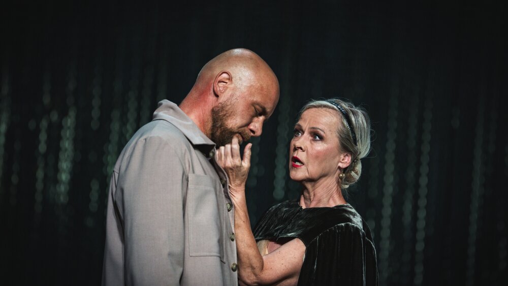 Obrázok v galérií - dievca%20na%20oltari%20%2827%29.jpg