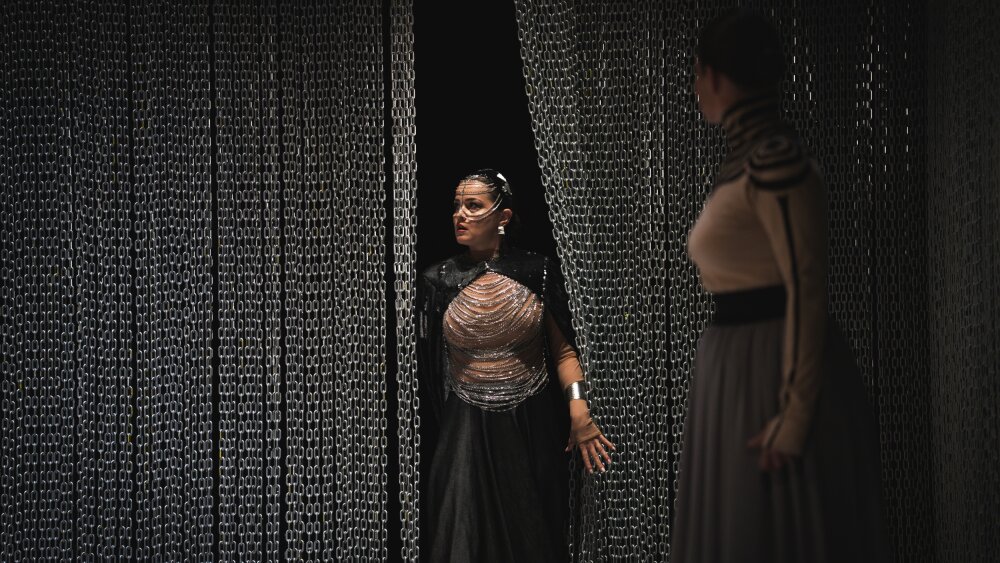 Obrázok v galérií - dievca%20na%20oltari%20%2832%29.jpg