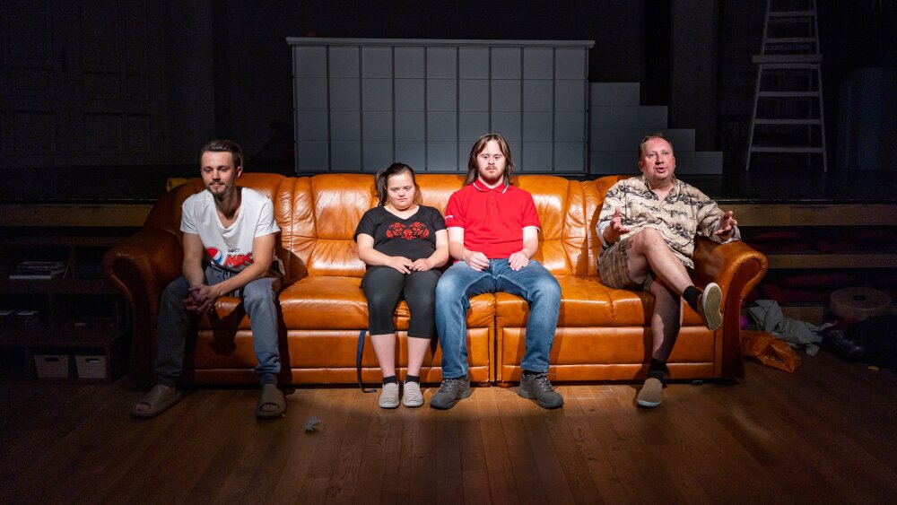 Obrázok v galérií - idioti%201%20vyber%20%282%29.jpg