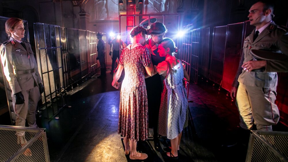 Obrázok v galérií - milada%20horakova%20%20%2840%29.jpg