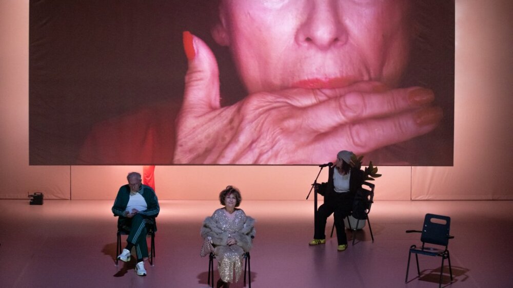 Obrázok v galérií - frantisek_kovar_emilia_vasaryova_jana_olhova_ucastnici_starnutia.jpg