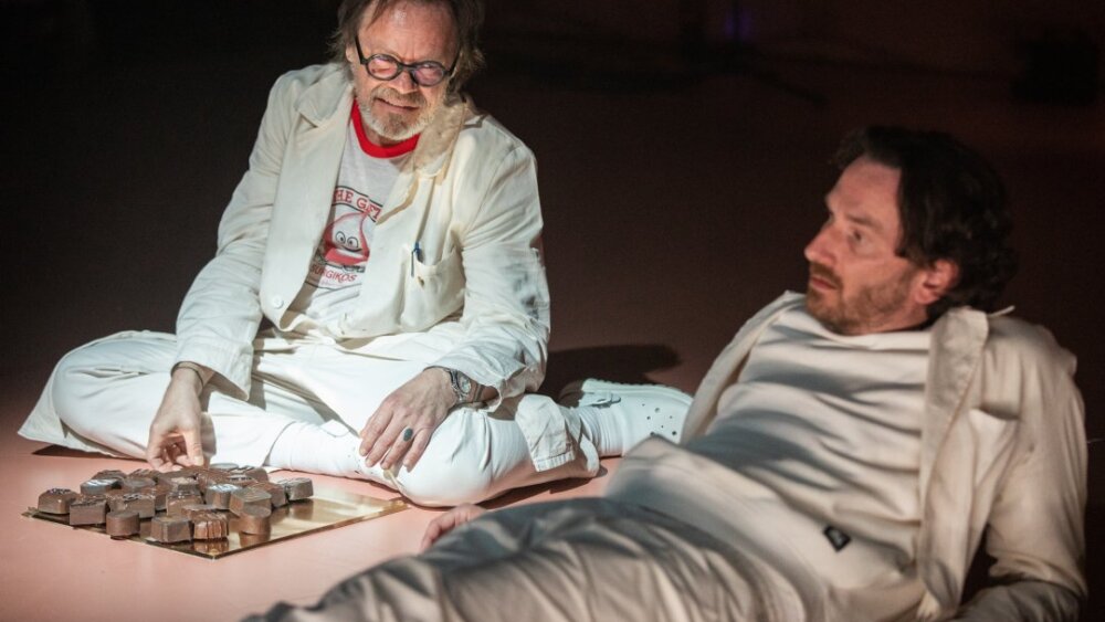 Obrázok v galérií - robert_roth_jakub_rybarik_osetrovatelia.jpg