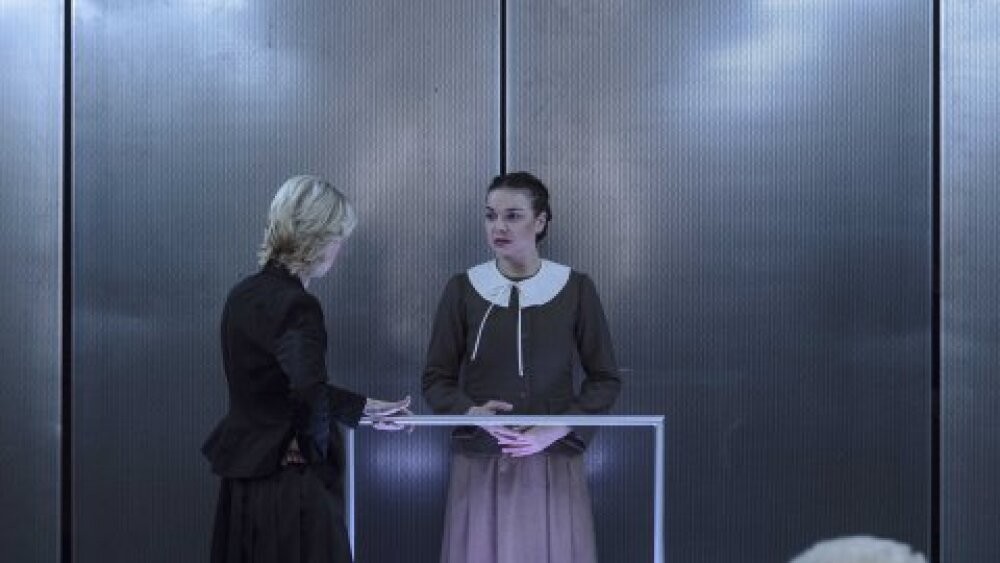 Obrázok v galérií - ingrid_timkovadanforthova_petra_vajdova_elizabeth_proctorova.jpg