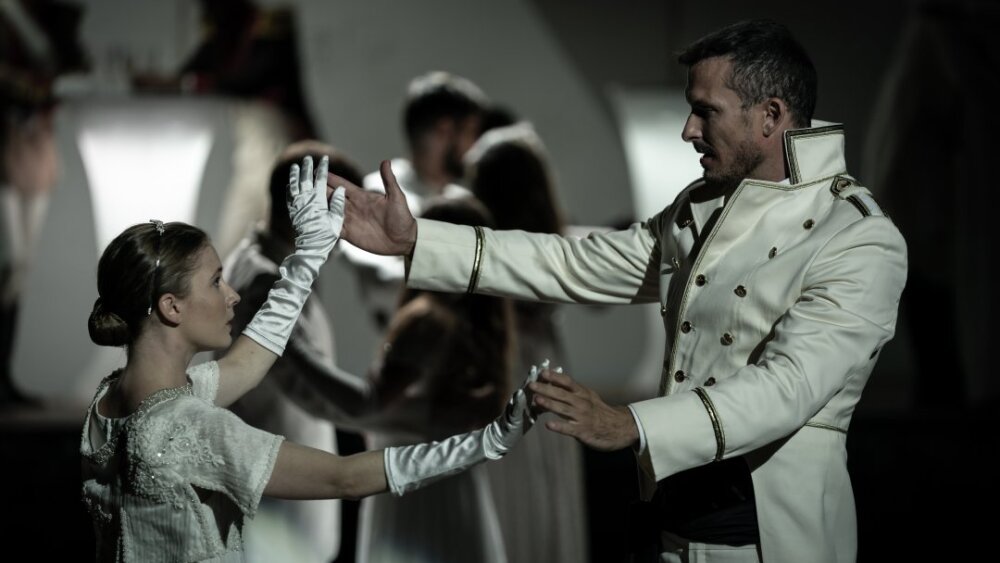 Obrázok v galérií - jana_kovalcikova_natasa_rostovova_jan_kolenik_andrej_bolkonskij.jpg