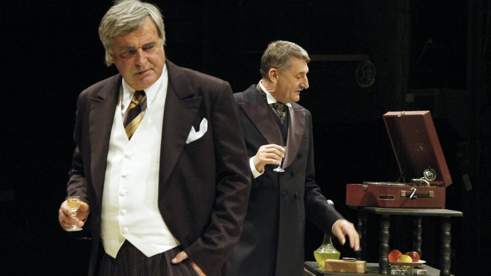 Obrázok v galérií - popol_a_vasen_2006_dusan_jamrich_konrad_martin_huba_henrik_foto_juraj_chlpik.jpg